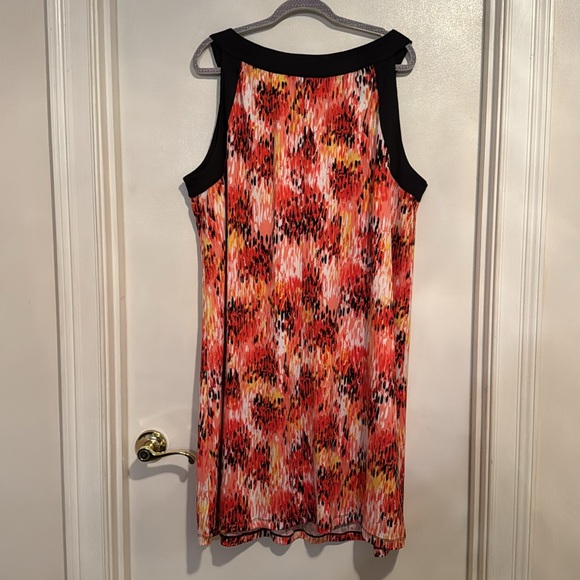 New direction dress - Picture 2 of 3